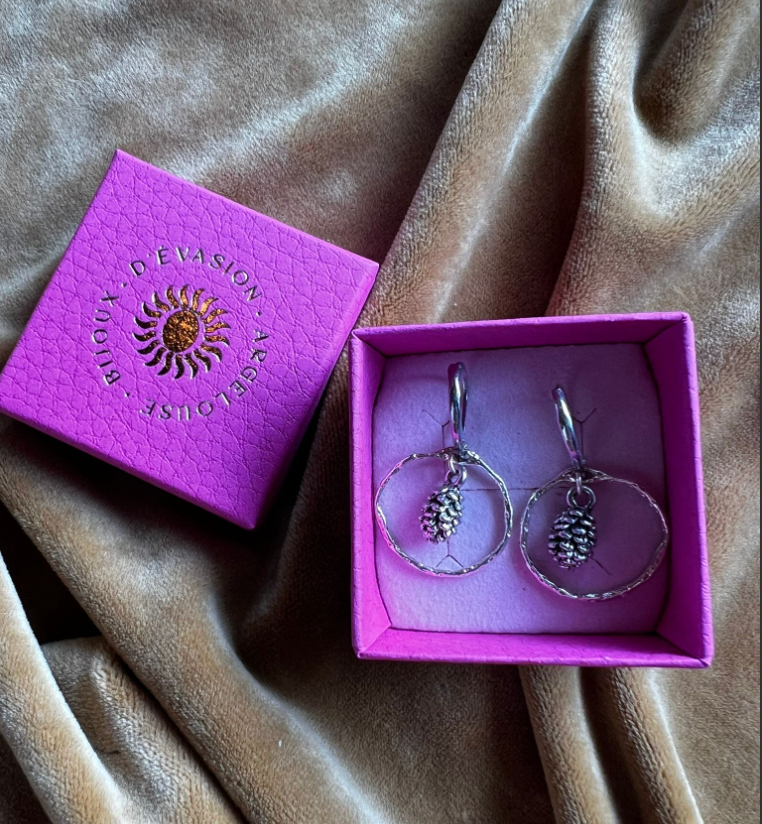 Boucles d'oreilles ronde et pampille (im)parfaite ❤️