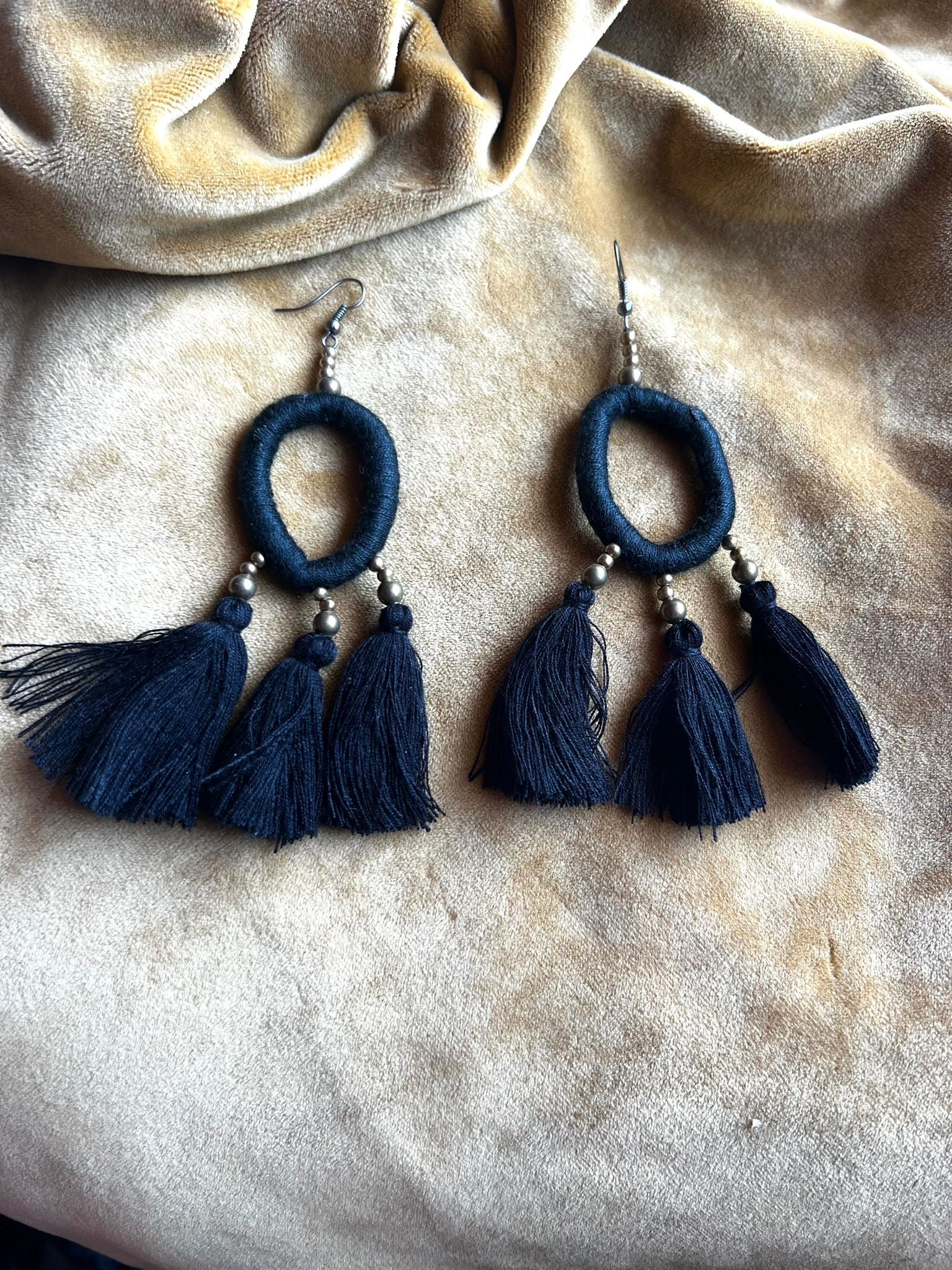 Boucles d'oreilles pompon et tissu (im)parfaite ❤️