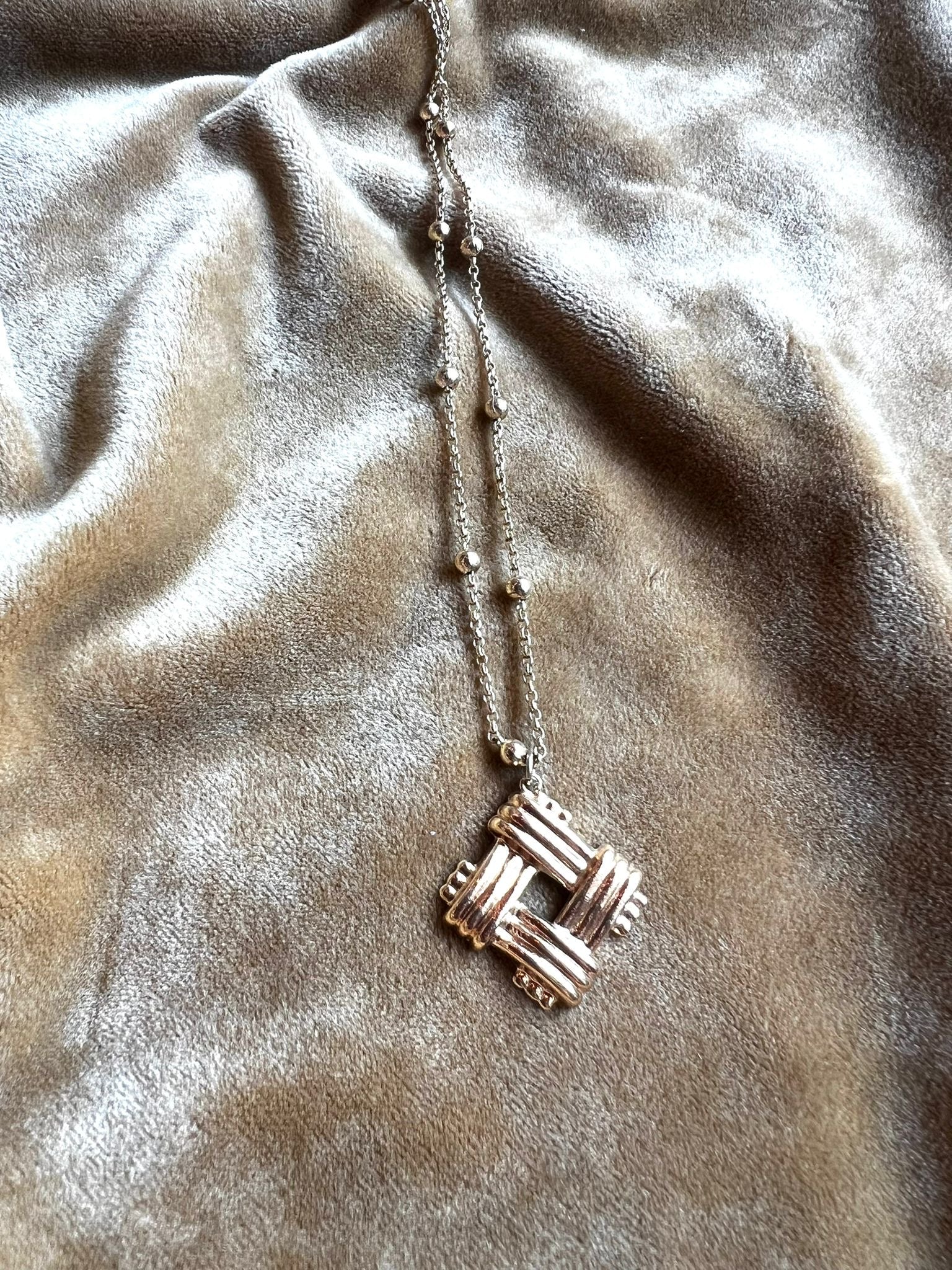 Collier losange (im)parfait ❤️